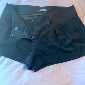 Black pleated Express Shorts